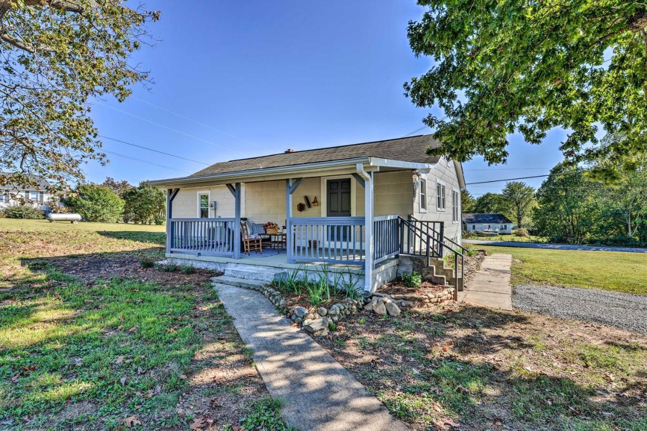 Blue Ridge Mtns Cottage With Porch, Fire Pit And Grill Lenoir Exterior photo